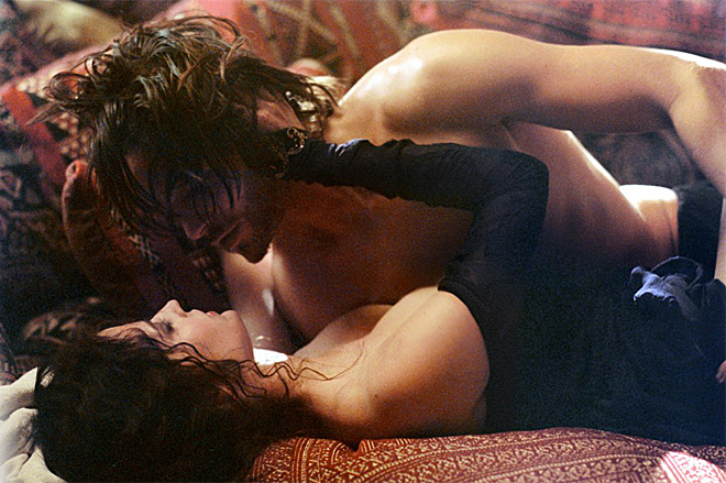 Orlando Bloom as Balian and Eva Green as Sibylla in Kingdom of Heaven (2005)